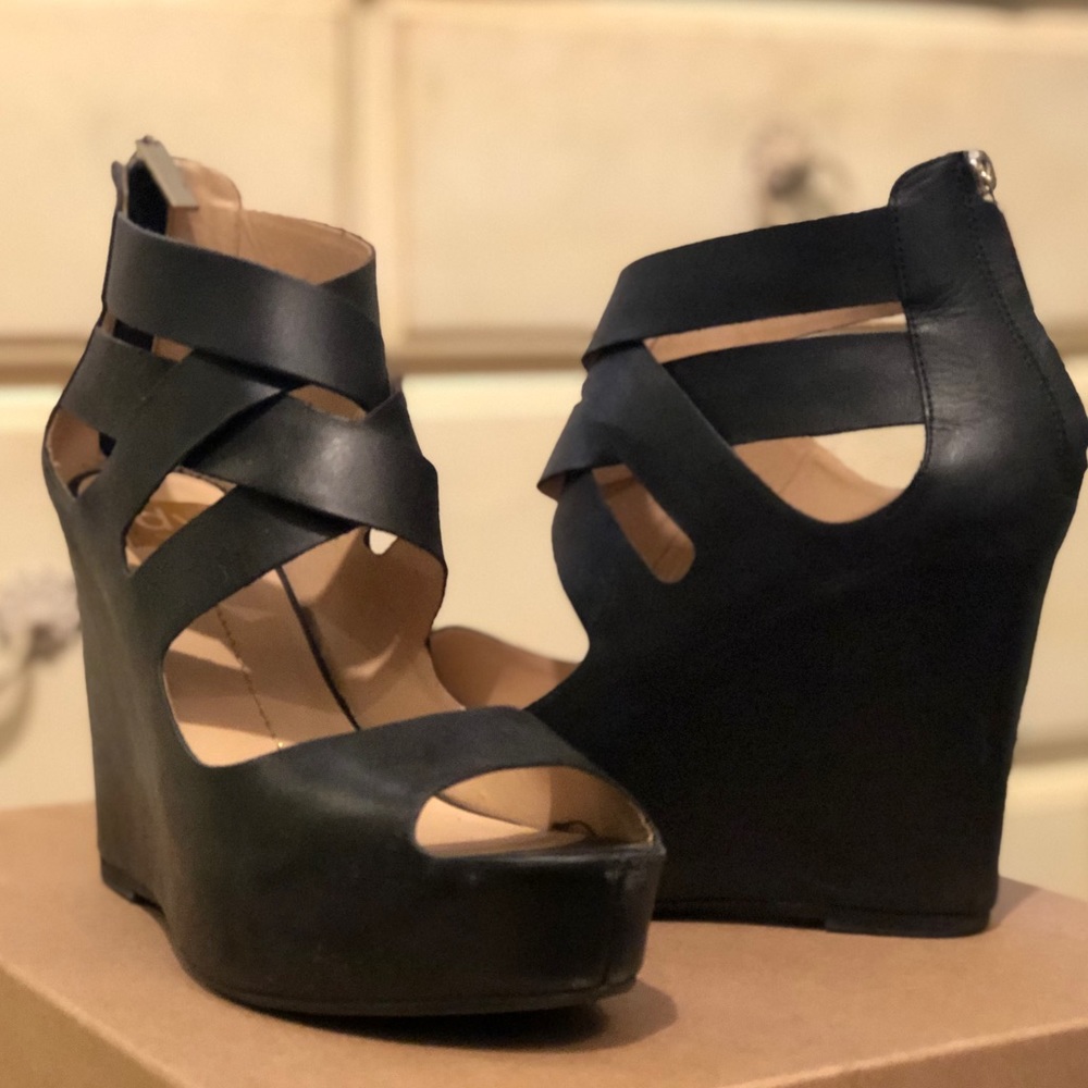 Dolce Vita Black platform sandals